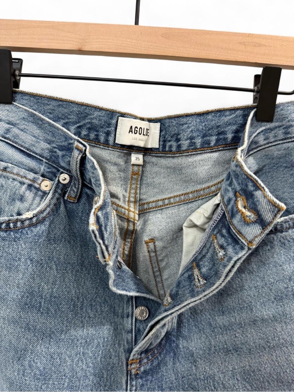 Agolde Classic Straight-Leg Jeans in Washed Blue - Picture 4 of 4
